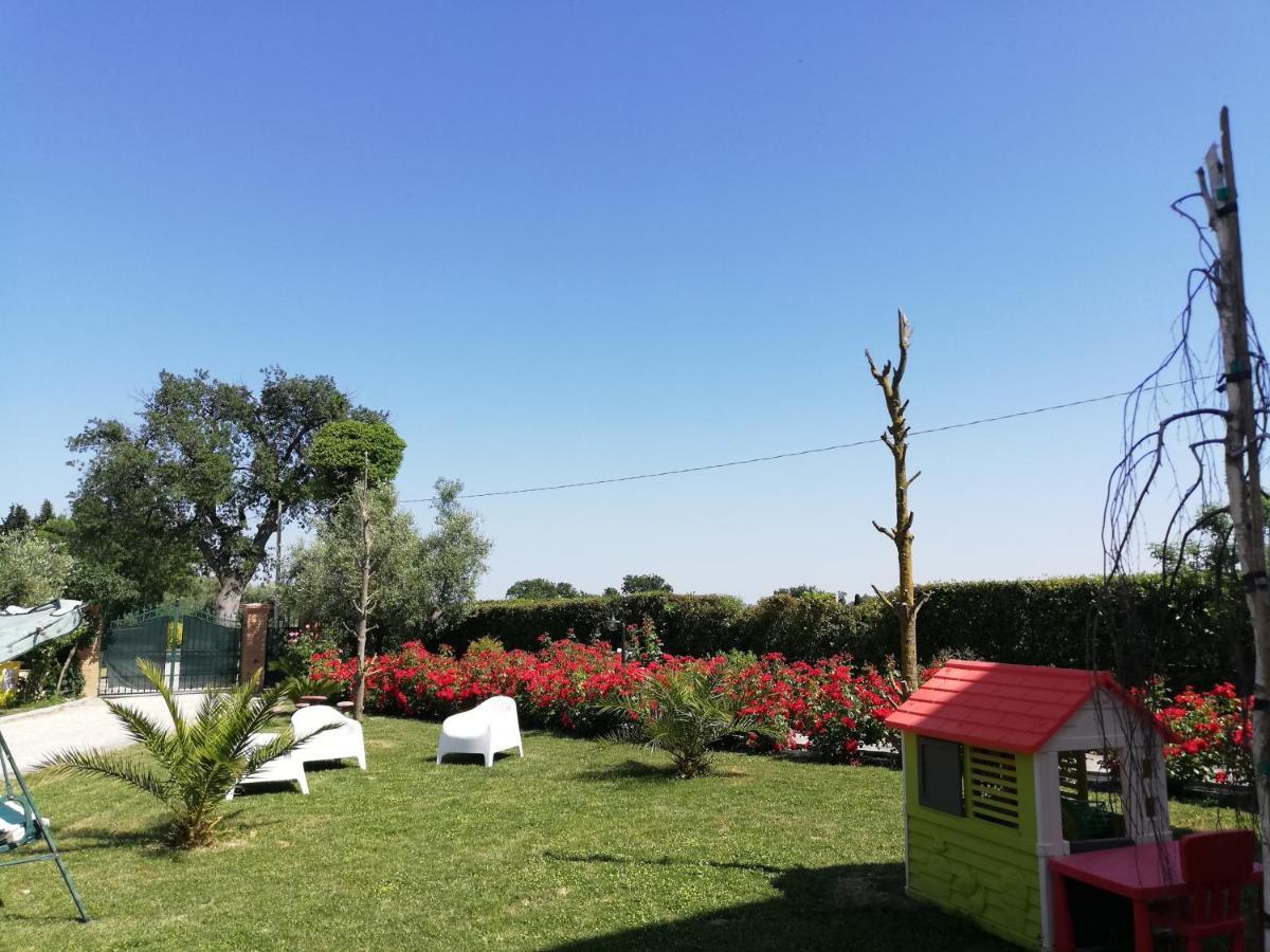 Casa Vacanze Angelica Ostra Vetere Exterior foto
